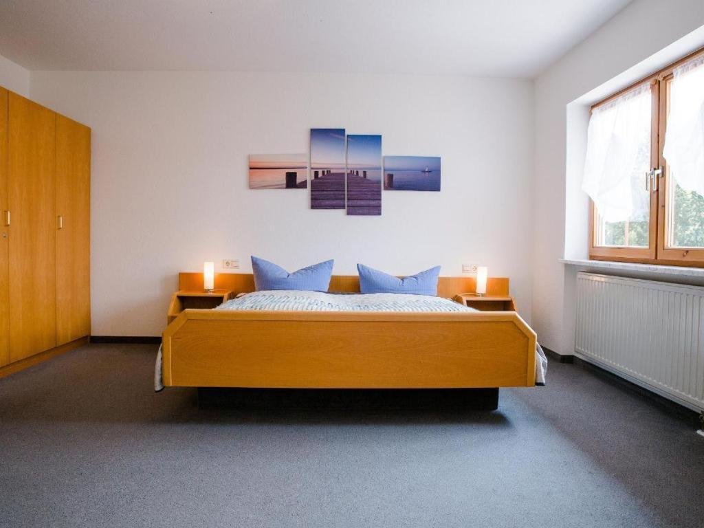 Vierbettzimmer mit eigenem Bad